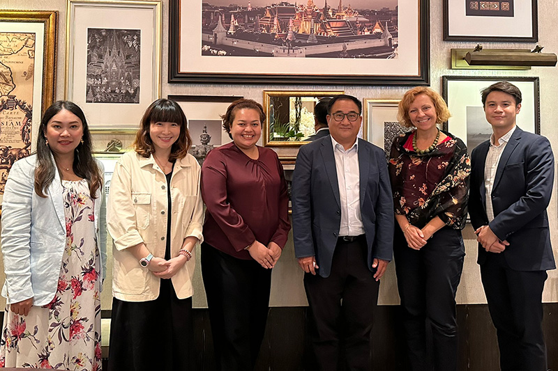 Programmes Director Aggie Krasnolucka met representatives of the Royal Automobile Association of Thailand (RAAT) with the AIP Foundation.